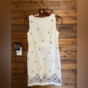 linen and Cotten embroidered dress size 8 petite